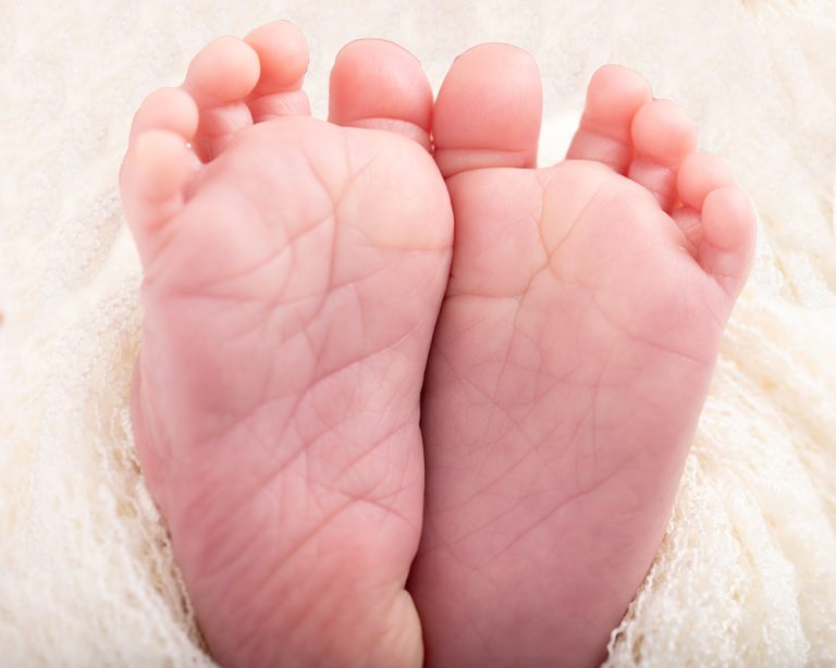 foto-newborn-bebe-recien-nacido-pie-pies-madrid