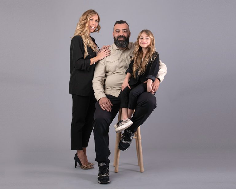 fotografia-familiar-familia-madrid-alcorcon-papa-mama-hija-padre-madre-hijo-alcorcon-boadilla-pozuelo-villaviciosa-aravaca-mostoles